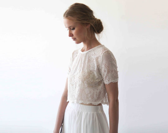 Romantic Lace Top with Short Sleeves