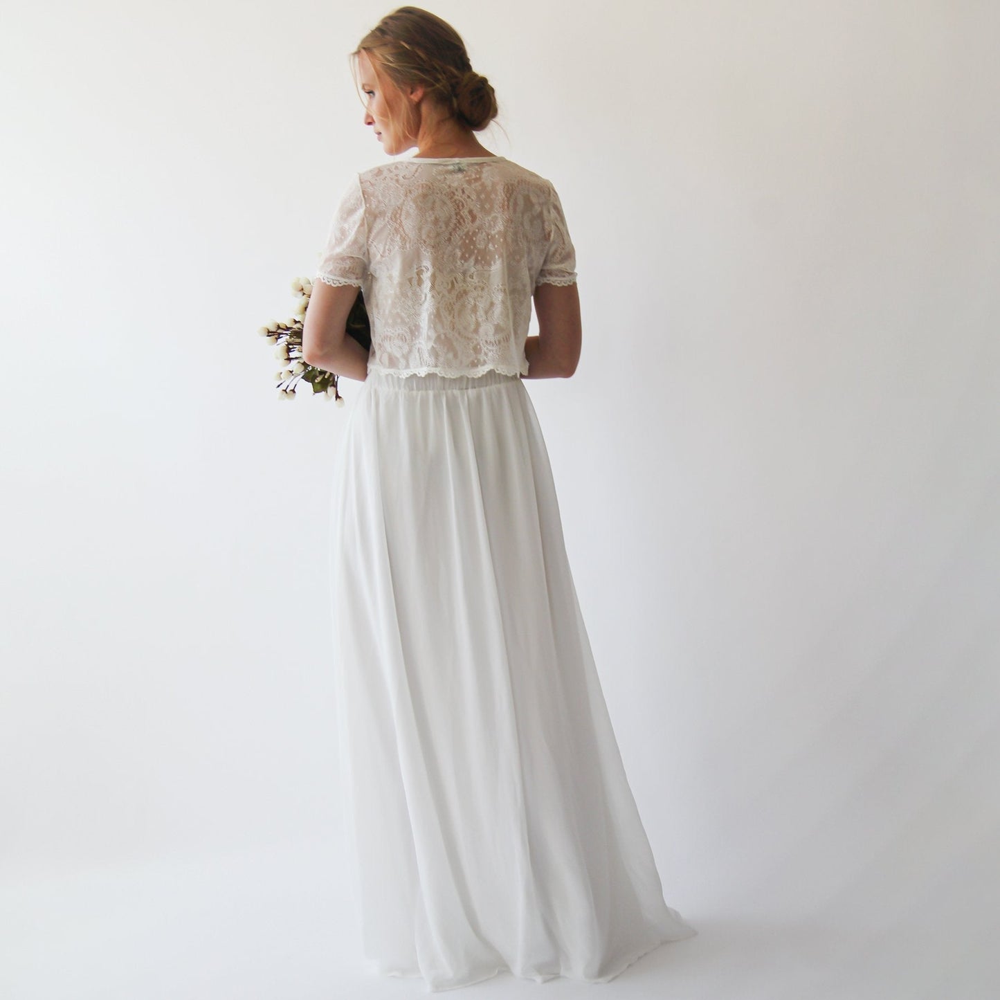 Romantic Lace Top with Short Sleeves